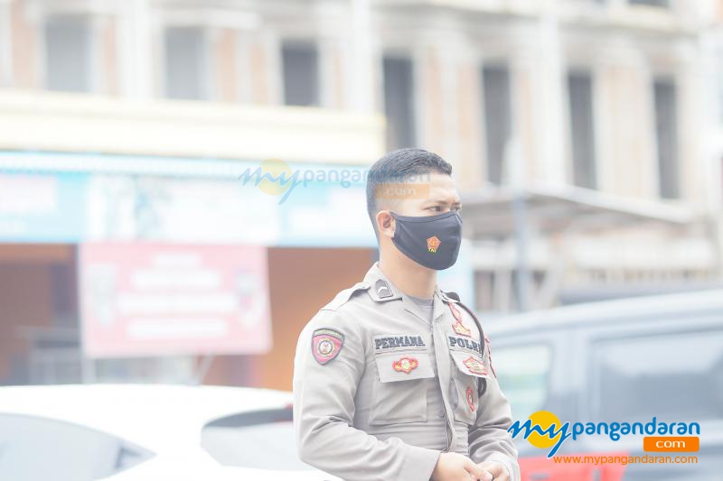Potret Ratusan TNI dan Polri Amankan Jalannya Rapat Pleno KPU Penetapan Bupati Pangandaran Terpilih