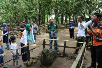 Potret Situs Batu Kalde Pangandaran