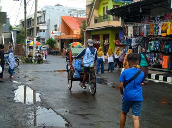 Potret Suasana Jalan E. Jaga Lautan Pantai Timur Pangandaran