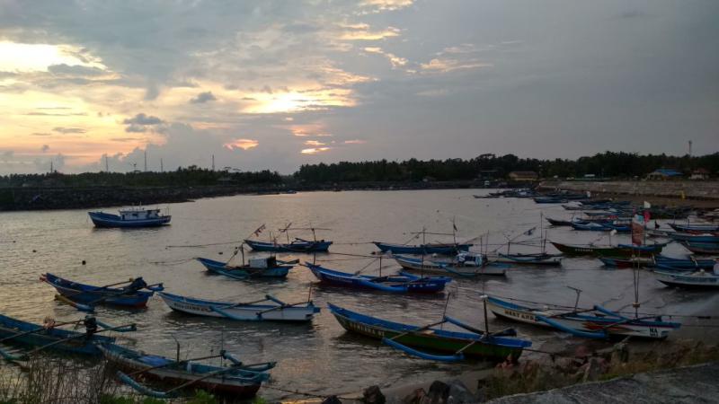 Senja diPelabuhan Cikidang Pangandaran