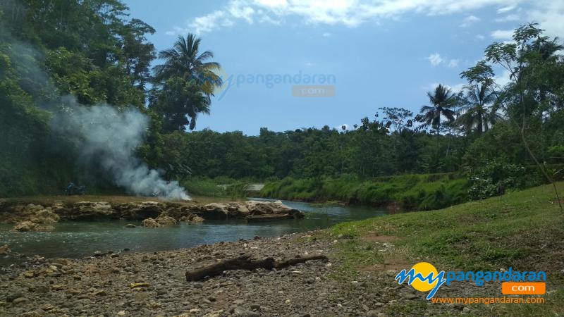 Serunya Berenang di Matras