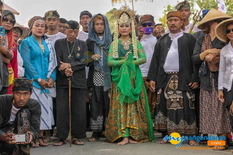 Tradisi Hajat Laut 2019 Masyarakat Basisir Pangandaran