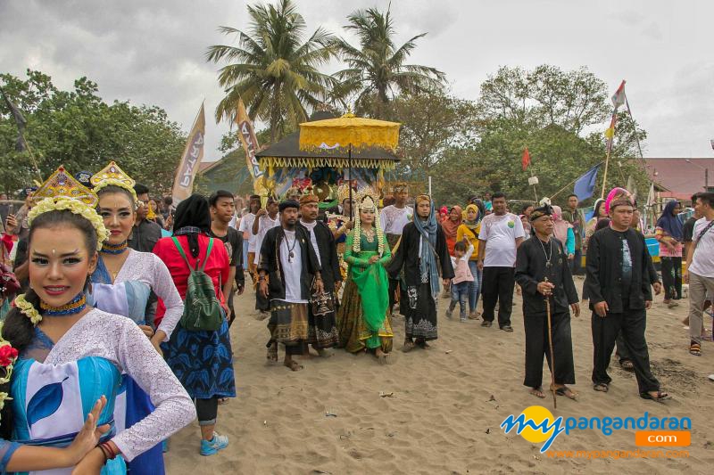 Tradisi Hajat Laut 2019 Masyarakat Basisir Pangandaran