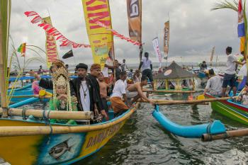 Tradisi Hajat Laut 2019 Masyarakat Basisir Pangandaran