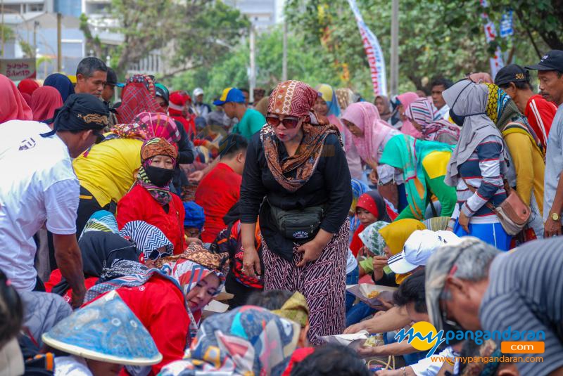 Tradisi Hajat Laut 2019 Masyarakat Basisir Pangandaran