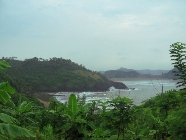 Pesona Pantai Lembah Putri Pangandaran