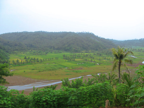 Pesona Pantai Lembah Putri Pangandaran