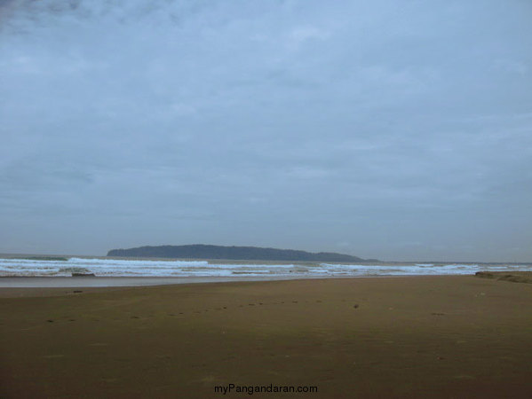 Pesona Pantai Lembah Putri Pangandaran