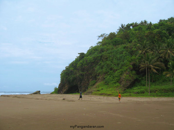 Pesona Pantai Lembah Putri Pangandaran