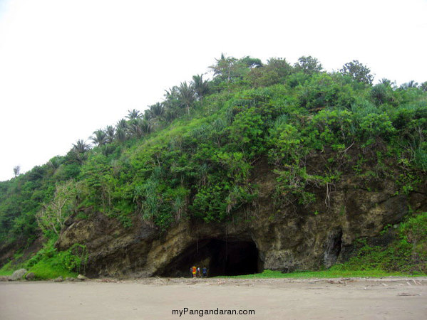 Pesona Pantai Lembah Putri Pangandaran