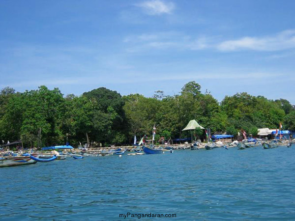 Jelajahi Pantai Pangandaran, Melihat Lebih Dekat Cagar Alam Dari Atas Perahu