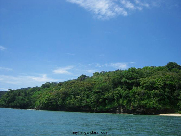 Jelajahi Pantai Pangandaran, Melihat Lebih Dekat Cagar Alam Dari Atas Perahu