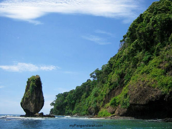 Jelajahi Pantai Pangandaran, Melihat Lebih Dekat Cagar Alam Dari Atas Perahu