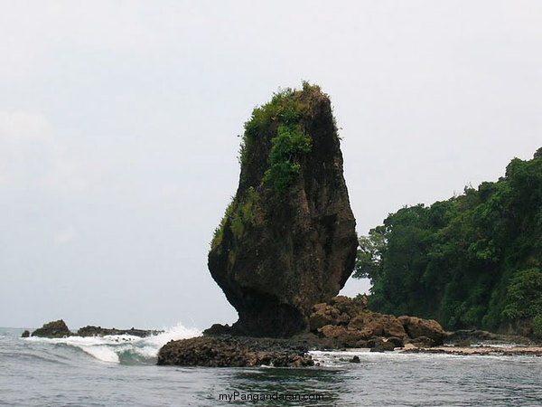 Jelajahi Pantai Pangandaran, Melihat Lebih Dekat Cagar Alam Dari Atas Perahu