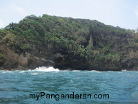 Jelajahi Pantai Pangandaran, Melihat Lebih Dekat Cagar Alam Dari Atas Perahu