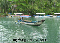 Berenang Di Dermaga Green Canyon