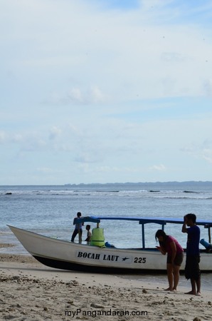 Pasir Putih Pangandaran dalam Lensa