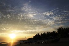 Menikmati Saat Sepi di Pantai Pangandaran