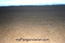 Menikmati Saat Sepi di Pantai Pangandaran