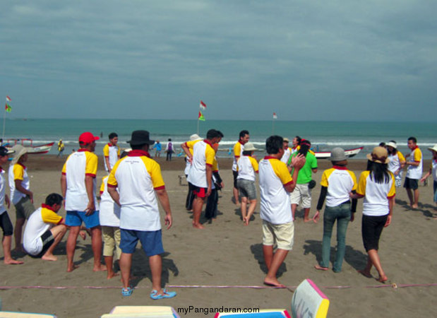 Fun Game di Pantai Pangandaran