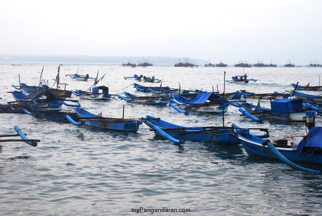 Perahu Nelayan Merana, Tertambat di Pinggir Cagar Alam