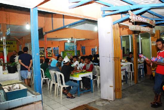 Nikmatnya Santap Seafood di Restaurant Berkah