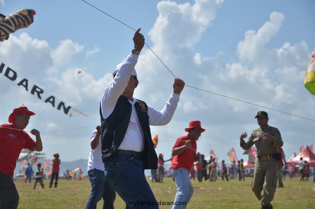 Pangandaran Internation Kite Festival 2011 Dalam Lensa