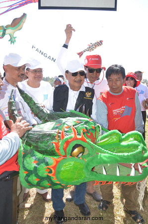 Pangandaran Internation Kite Festival 2011 Dalam Lensa