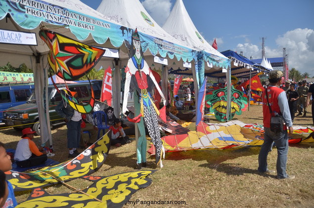 Pangandaran Internation Kite Festival 2011 Dalam Lensa