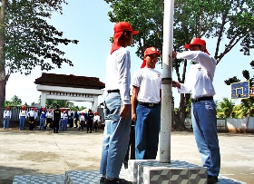 Intip Latihan Para Pengibar Bendera