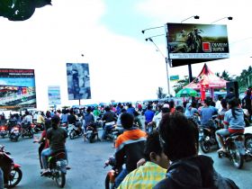 Ramainya Ngabuburit Di Jalan Tol Pangandaran