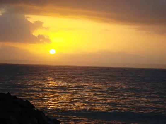 Matahari Terbit di Langit Pangandaran