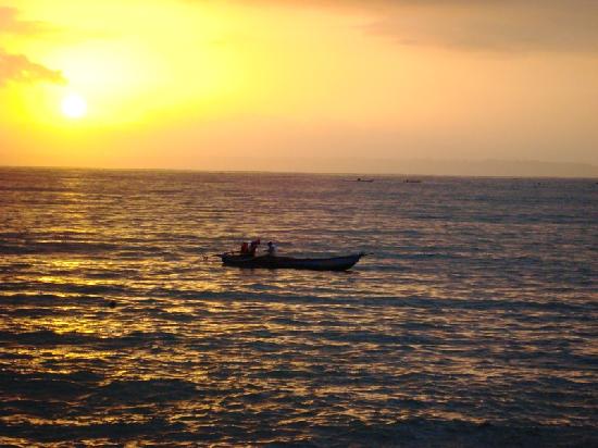 Matahari Terbit di Langit Pangandaran