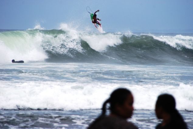 Volcom Gelar Surfing Contest di Pantai Bulak Laut Pangandaran