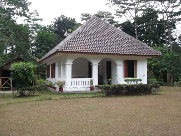 Menengok Sejarah Gedung Uyeng Pangandaran