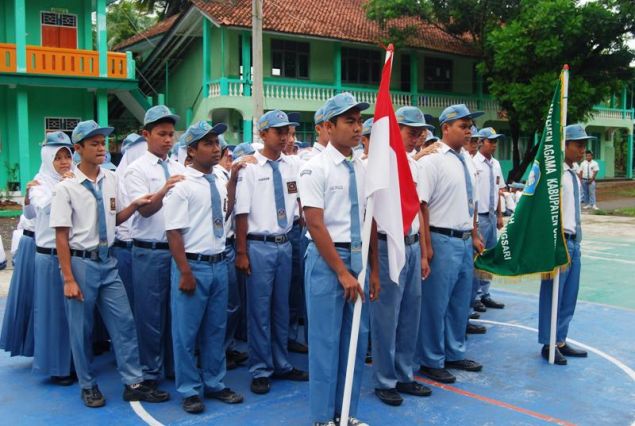 Madrasah Aliyah YPK Cijulang Lantik Pengurus OSIS Baru