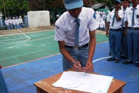 Madrasah Aliyah YPK Cijulang Lantik Pengurus OSIS Baru