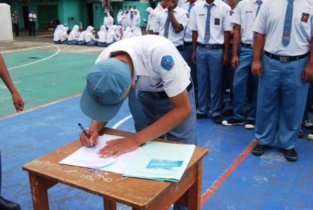 Madrasah Aliyah YPK Cijulang Lantik Pengurus OSIS Baru