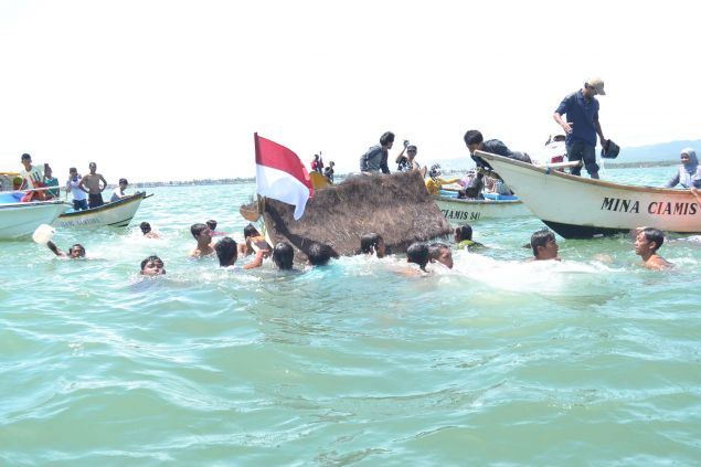 Hajat Laut Pantai Pangandaran 2011