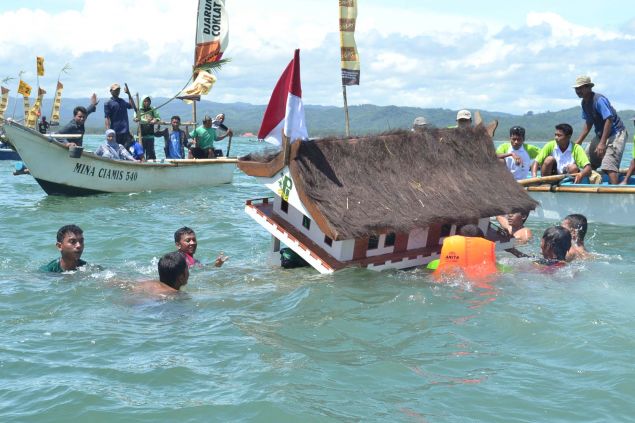 Hajat Laut Pantai Pangandaran 2011