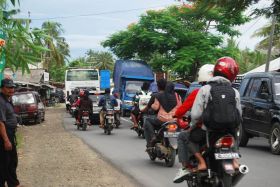 Galeri Antrian Kendaraan Mengular 2 KM jelang Masuk Gerbang Pantai