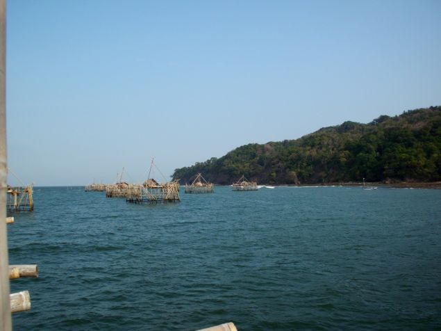 Asyiknya Mancing di Pantai Pangandaran