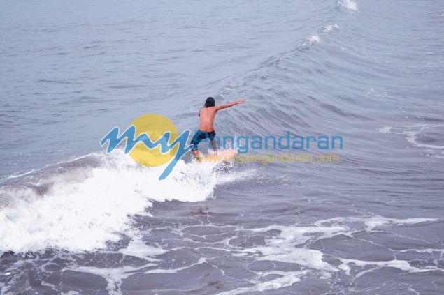 Pantai Bulak Setra Pangandaran Sensasi Baru Para Surfer