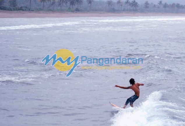 Pantai Bulak Setra Pangandaran Sensasi Baru Para Surfer