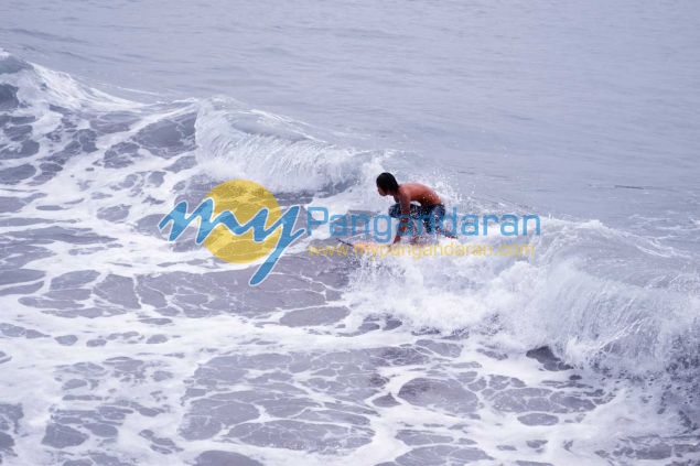 Pantai Bulak Setra Pangandaran Sensasi Baru Para Surfer