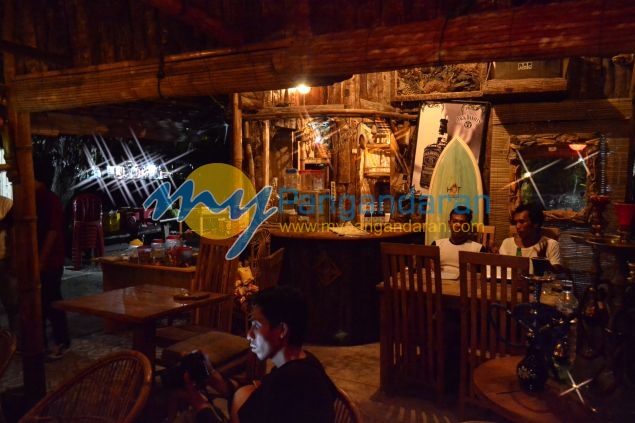 Suasana Malam di Mungil Steak House Pangandaran