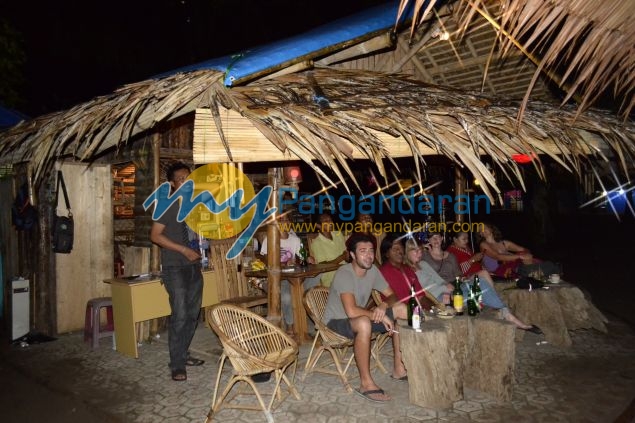 Suasana Malam di Mungil Steak House Pangandaran