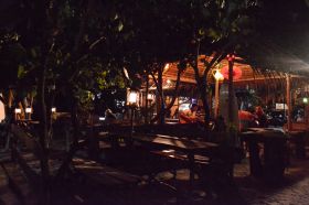 Suasana Malam di Mungil Steak House Pangandaran