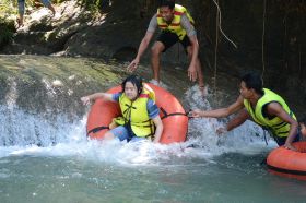 Basah-Basahan Bersama Captiva Chevy Club di Pangandaran