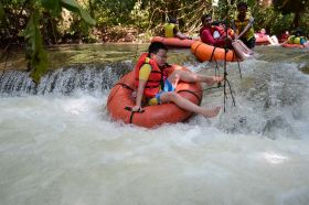 Basah-Basahan Bersama Captiva Chevy Club di Pangandaran